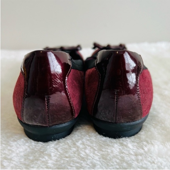 CLARKS Burgundy Leather Candra Glow Flats Size 5 - Picture 6 of 9